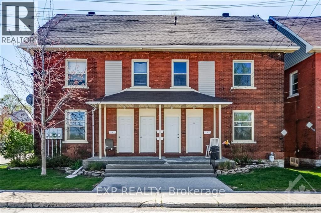 70-72 Victoria Avenue, Smiths Falls, Ontario  K7A 2P5 - Photo 1 - X12438345