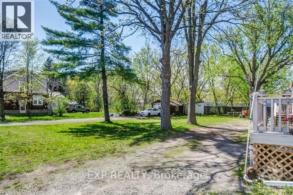 70-72 Victoria Avenue, Smiths Falls, Ontario  K7A 2P5 - Photo 35 - X12438345