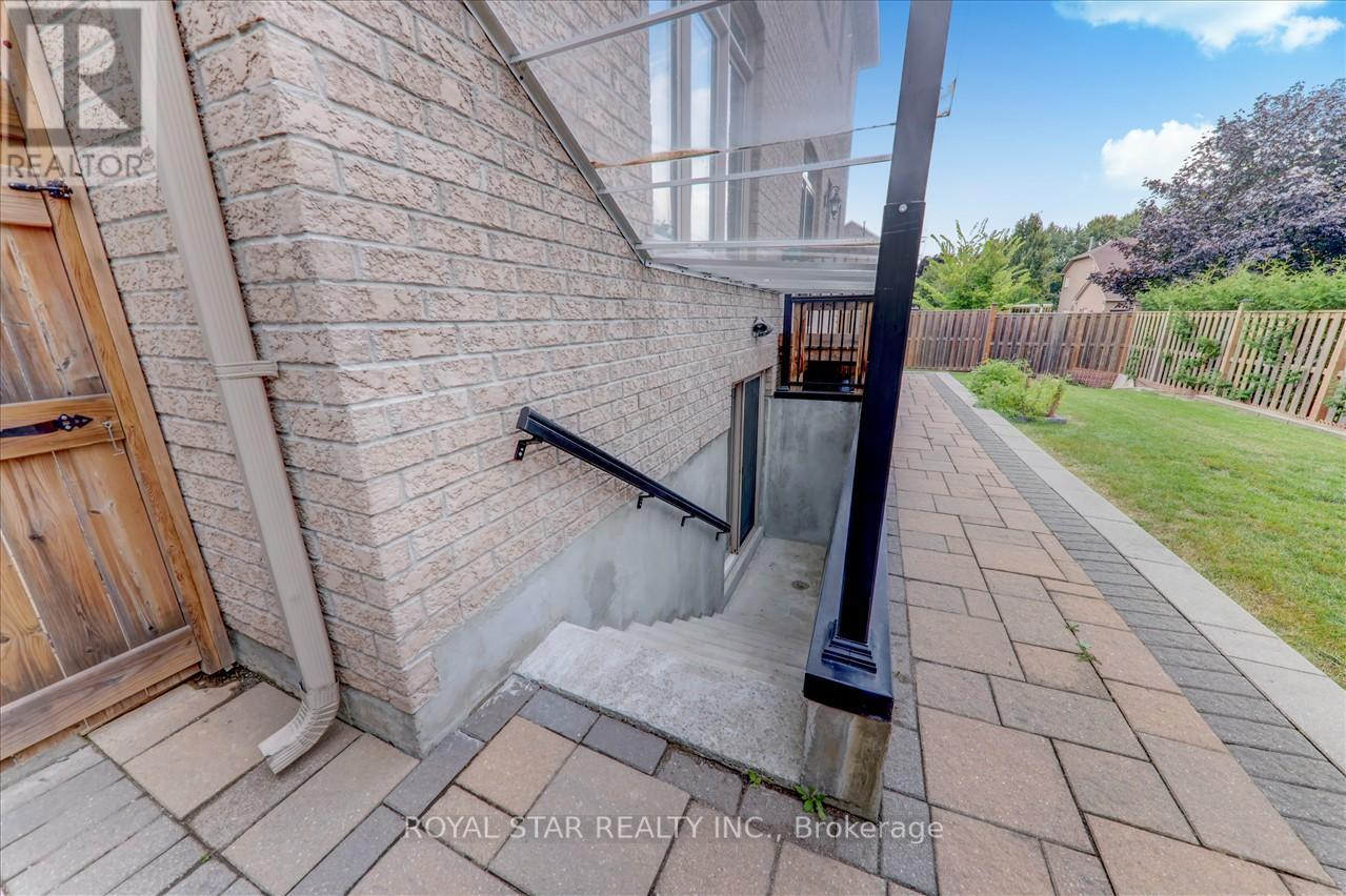 1881 Pine Grove Avenue, Pickering, Ontario  L1V 1K7 - Photo 39 - E12438166