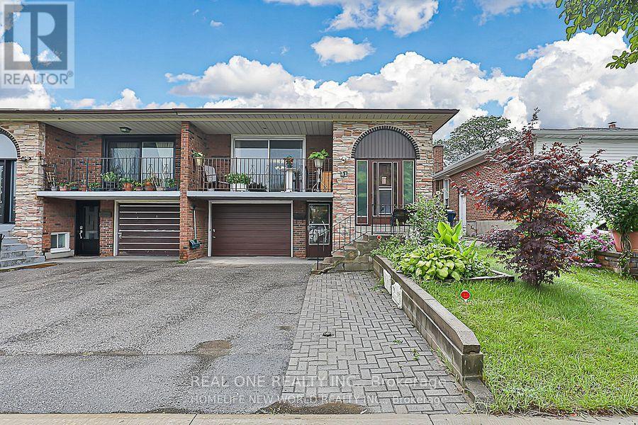 31 TERRYHILL CRESCENT, Toronto, Ontario