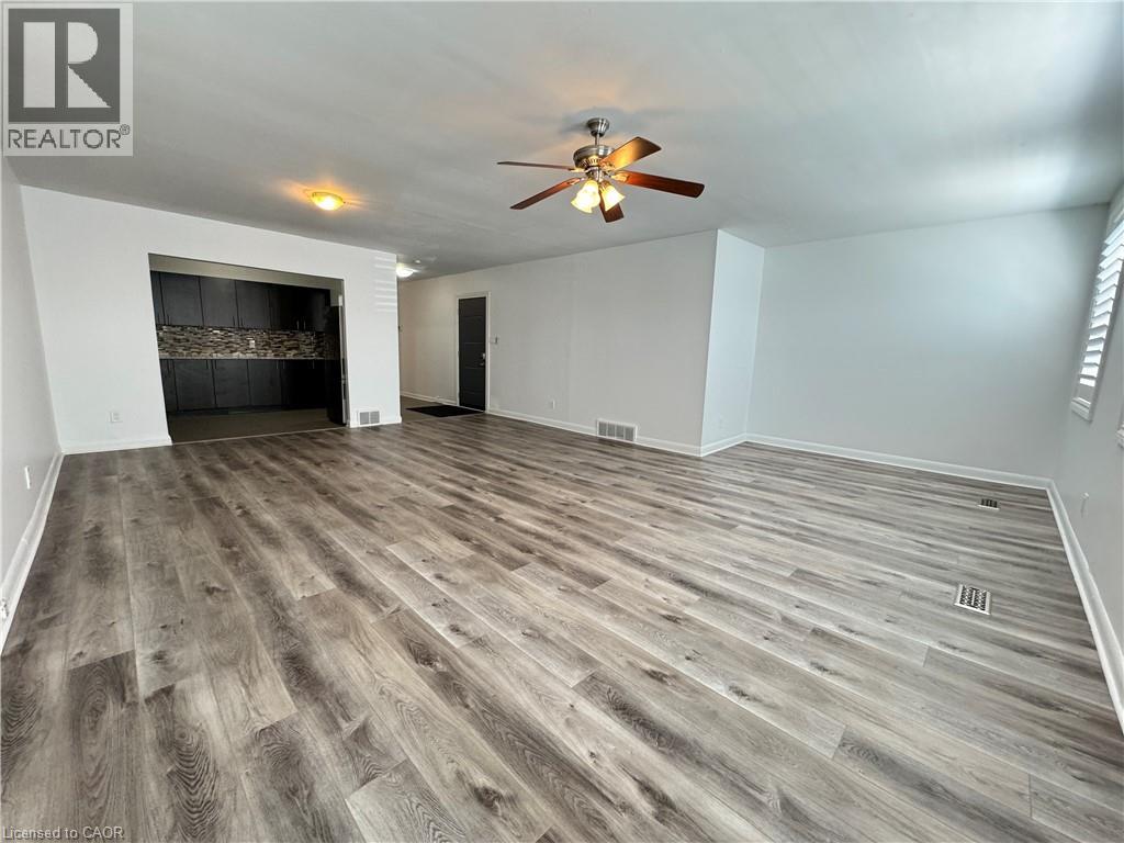 655 Fennell Avenue E Unit# 3, Hamilton, Ontario  L8V 1T9 - Photo 3 - 40775551