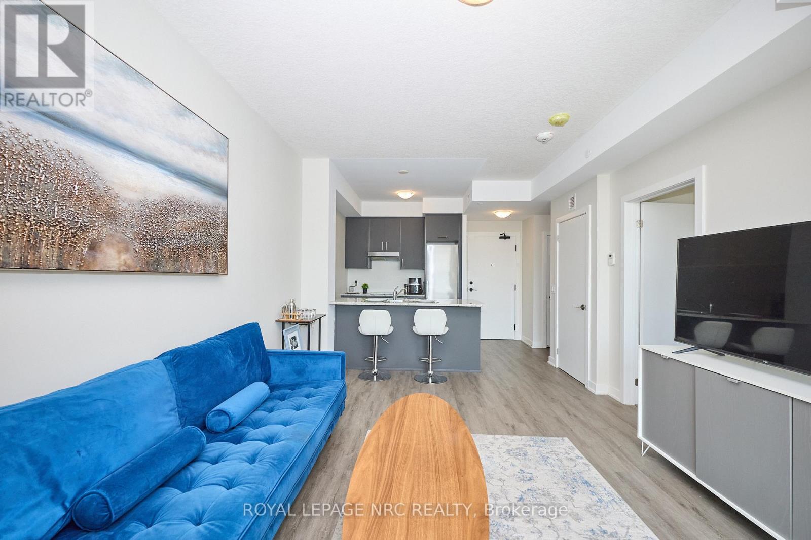221 - 600 North Service Road, Hamilton (Lakeshore), Ontario  L8E 0L2 - Photo 14 - X12438189
