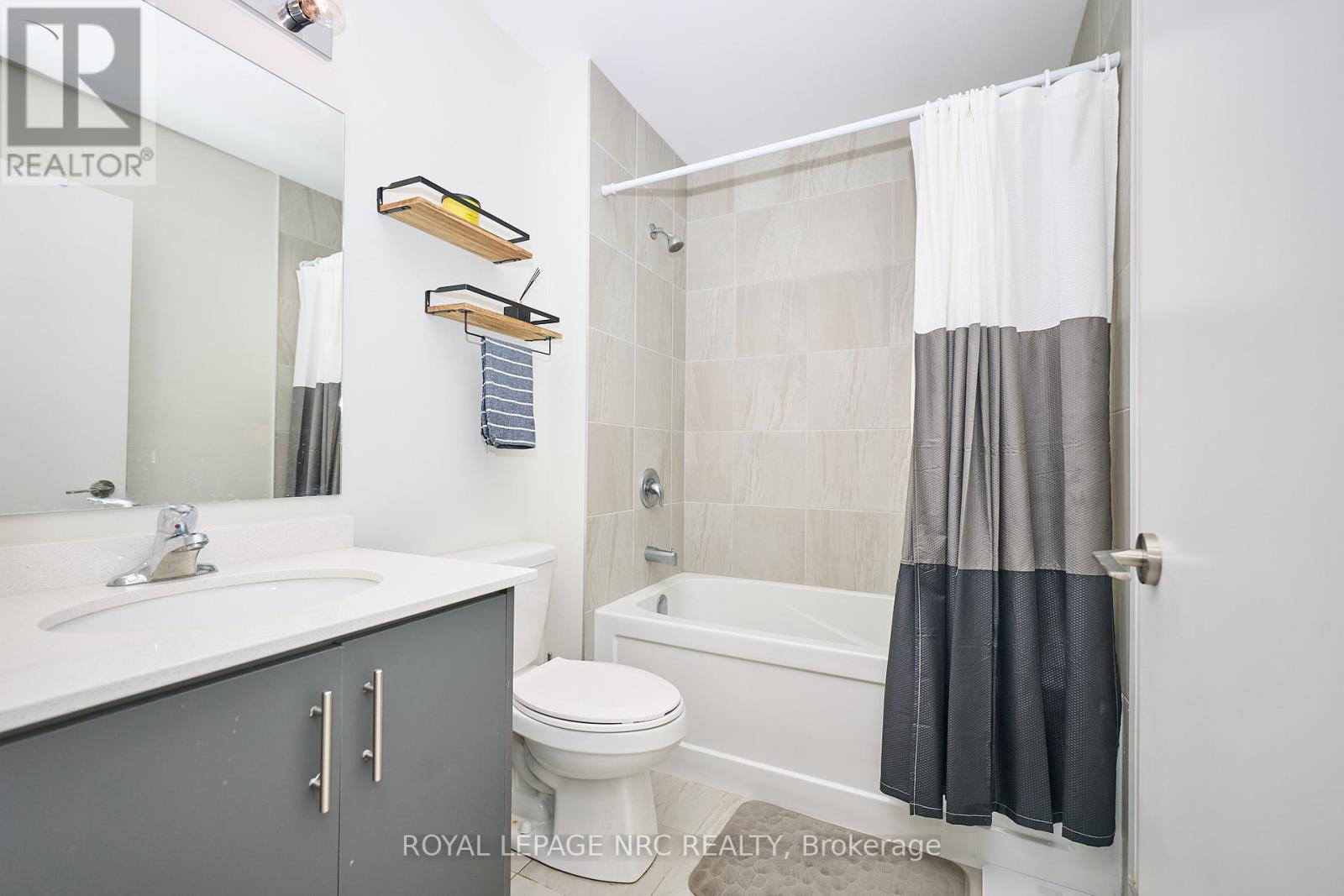 221 - 600 North Service Road, Hamilton (Lakeshore), Ontario  L8E 0L2 - Photo 17 - X12438189