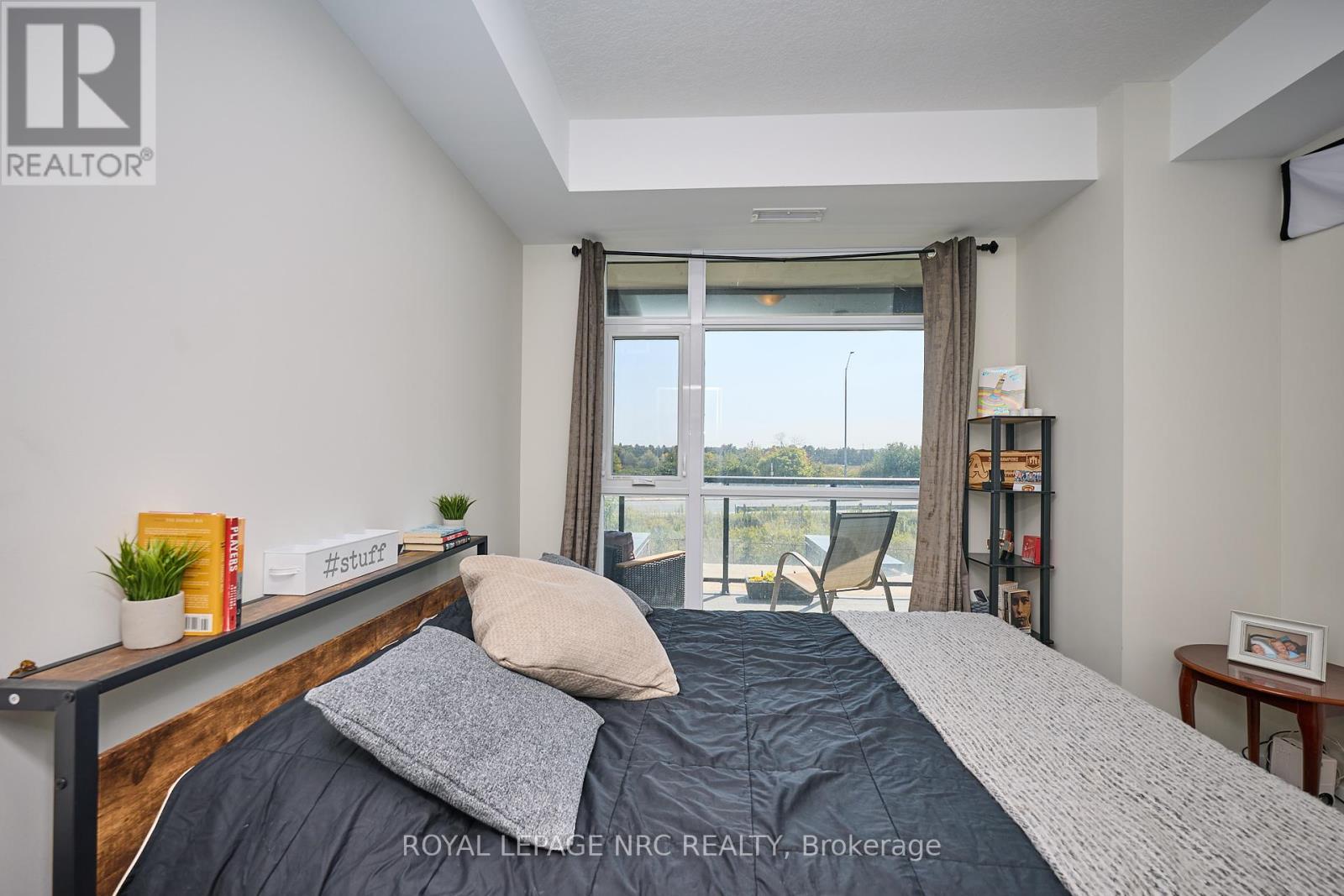 221 - 600 North Service Road, Hamilton (Lakeshore), Ontario  L8E 0L2 - Photo 19 - X12438189