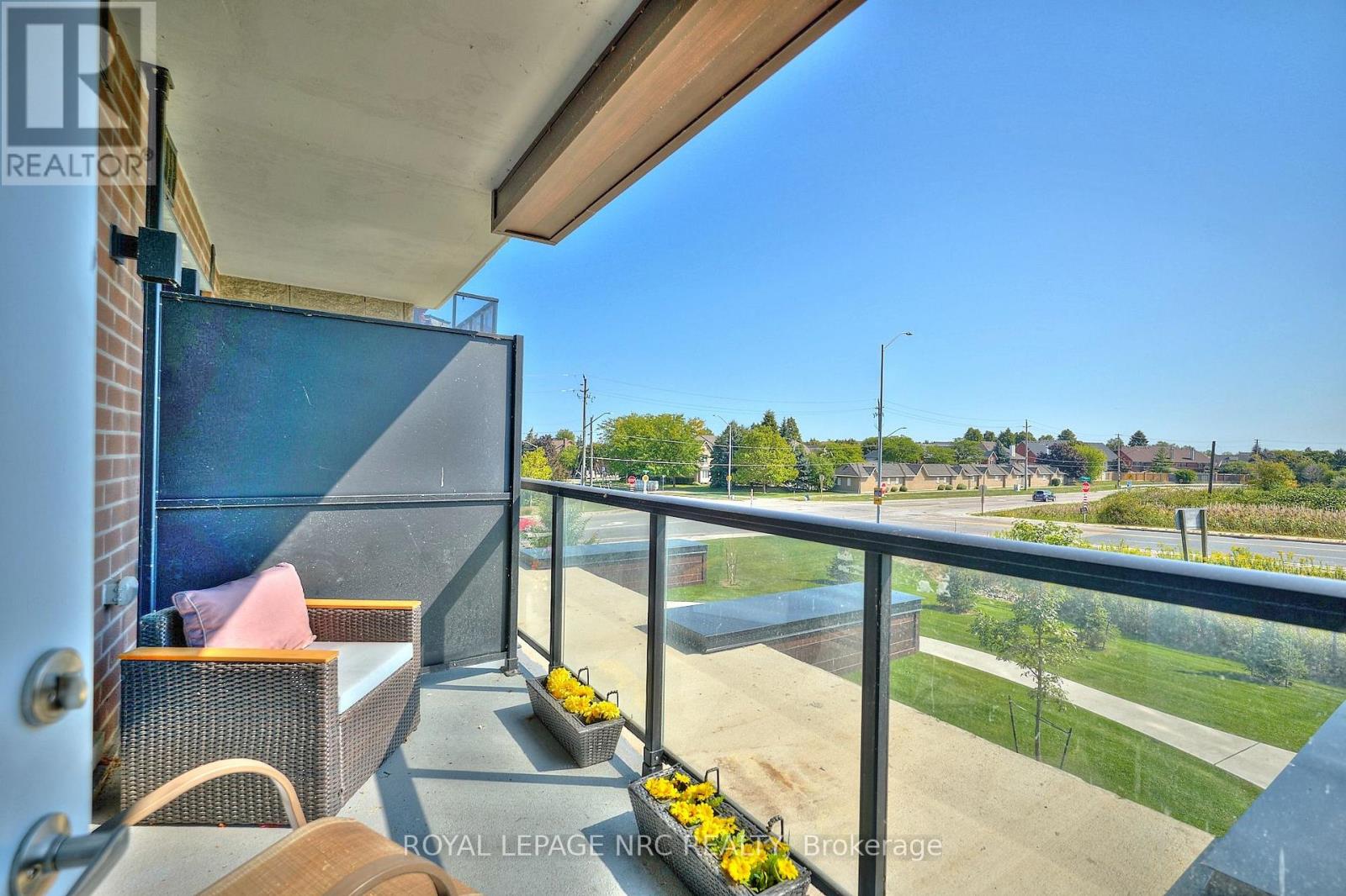 221 - 600 North Service Road, Hamilton (Lakeshore), Ontario  L8E 0L2 - Photo 21 - X12438189