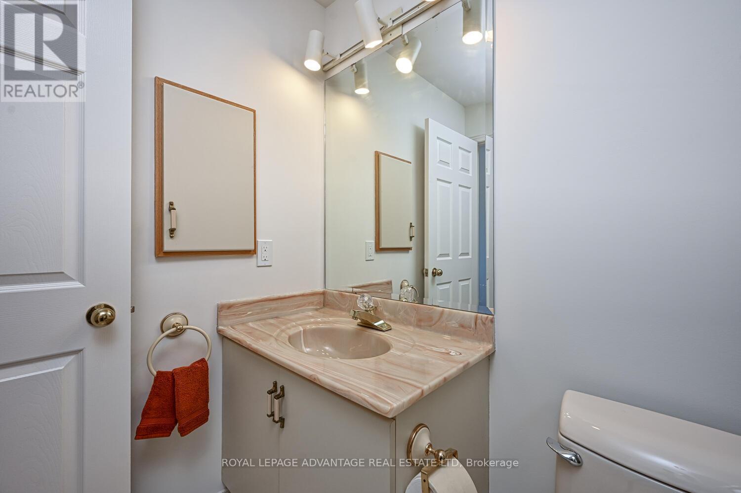 401 - 10 Armstrong Drive, Smiths Falls, Ontario  K7A 5H8 - Photo 15 - X12438212