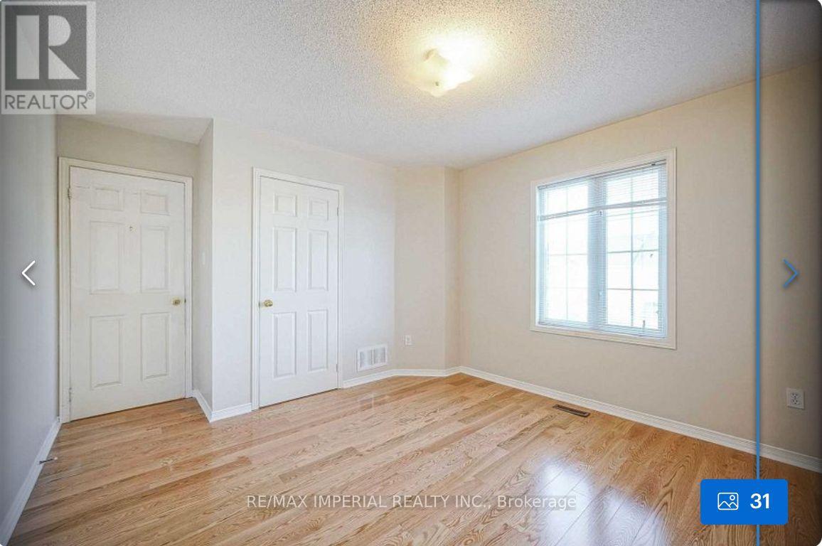 89 Grasslands Avenue, Richmond Hill, Ontario  L4B 4K5 - Photo 15 - N12438107