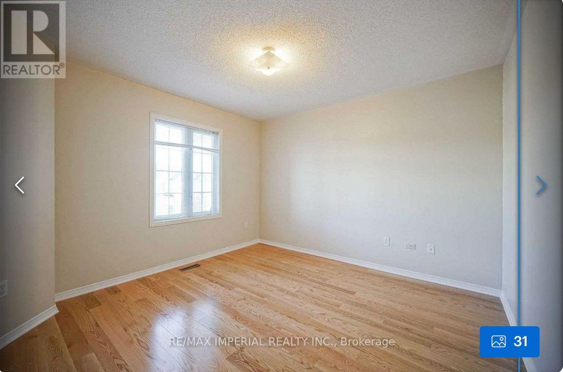 89 Grasslands Avenue, Richmond Hill, Ontario  L4B 4K5 - Photo 16 - N12438107