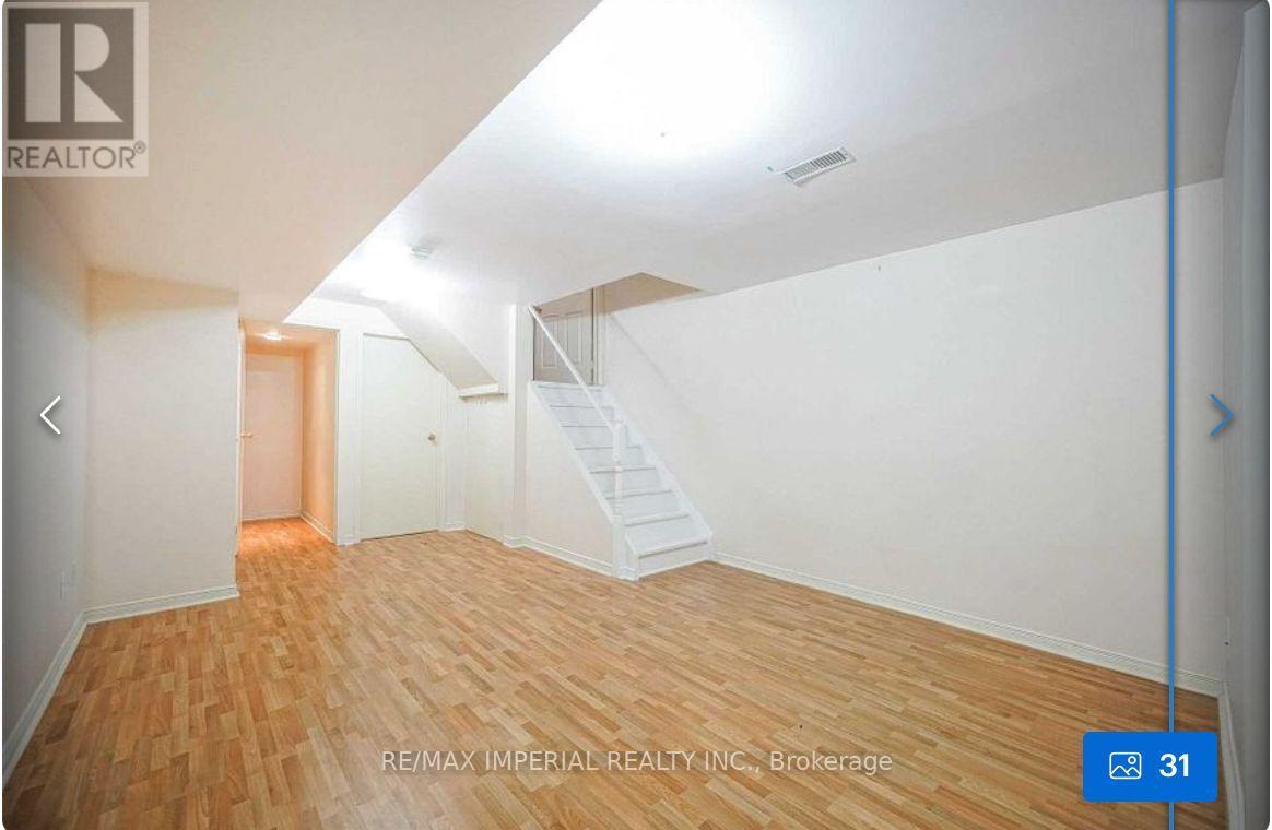 89 Grasslands Avenue, Richmond Hill, Ontario  L4B 4K5 - Photo 25 - N12438107