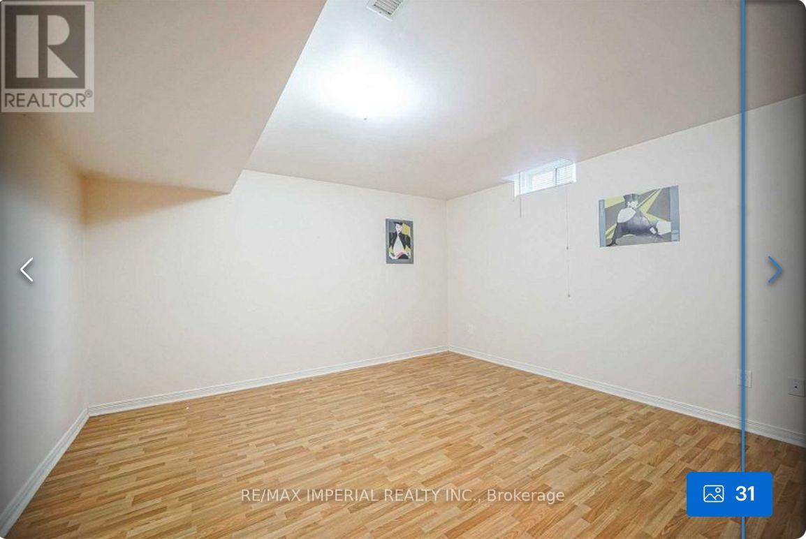 89 Grasslands Avenue, Richmond Hill, Ontario  L4B 4K5 - Photo 26 - N12438107