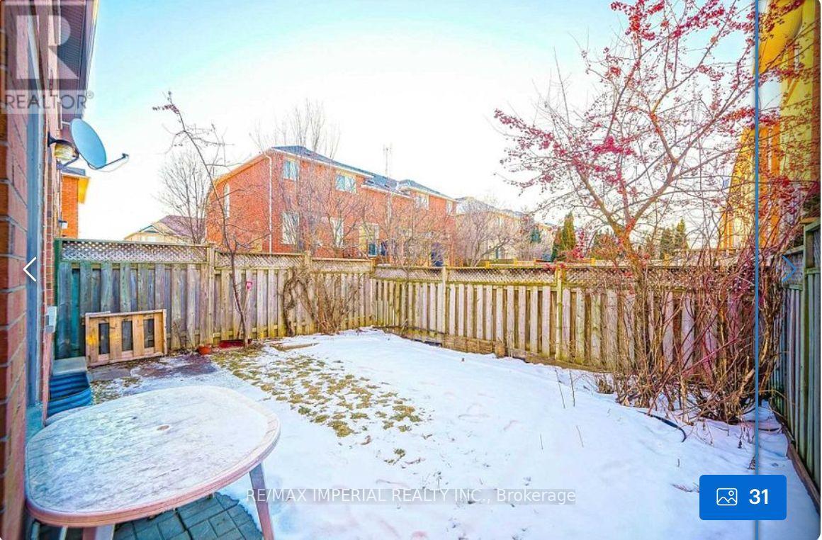 89 Grasslands Avenue, Richmond Hill, Ontario  L4B 4K5 - Photo 29 - N12438107