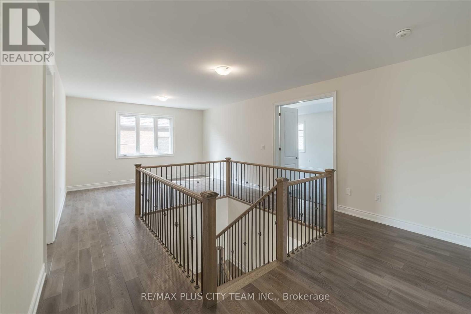 31 Grace Lake Court, Vaughan, Ontario  L4H 4V2 - Photo 11 - N12438163