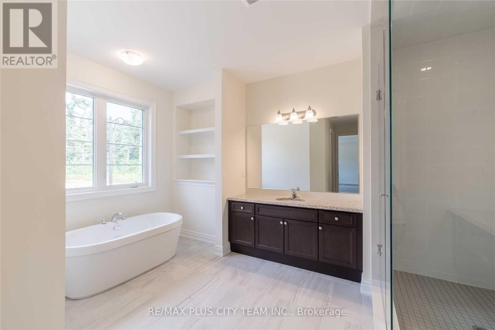 31 Grace Lake Court, Vaughan, Ontario  L4H 4V2 - Photo 14 - N12438163