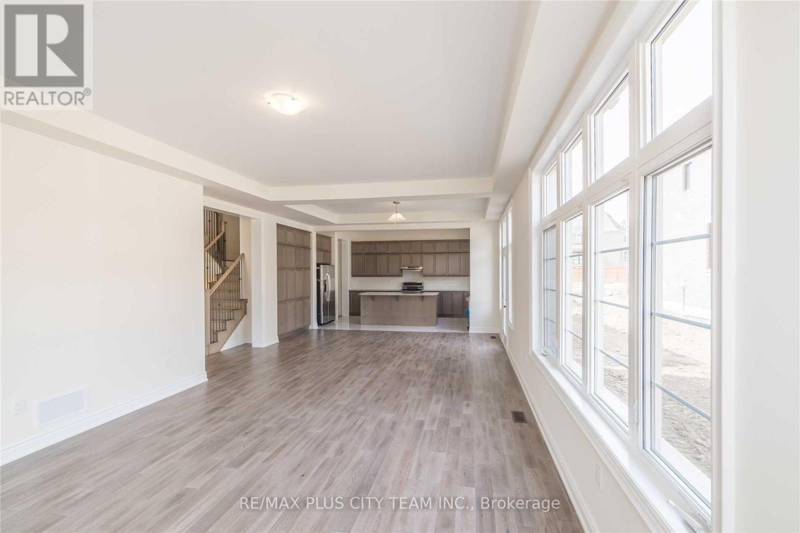 31 Grace Lake Court, Vaughan, Ontario  L4H 4V2 - Photo 2 - N12438163