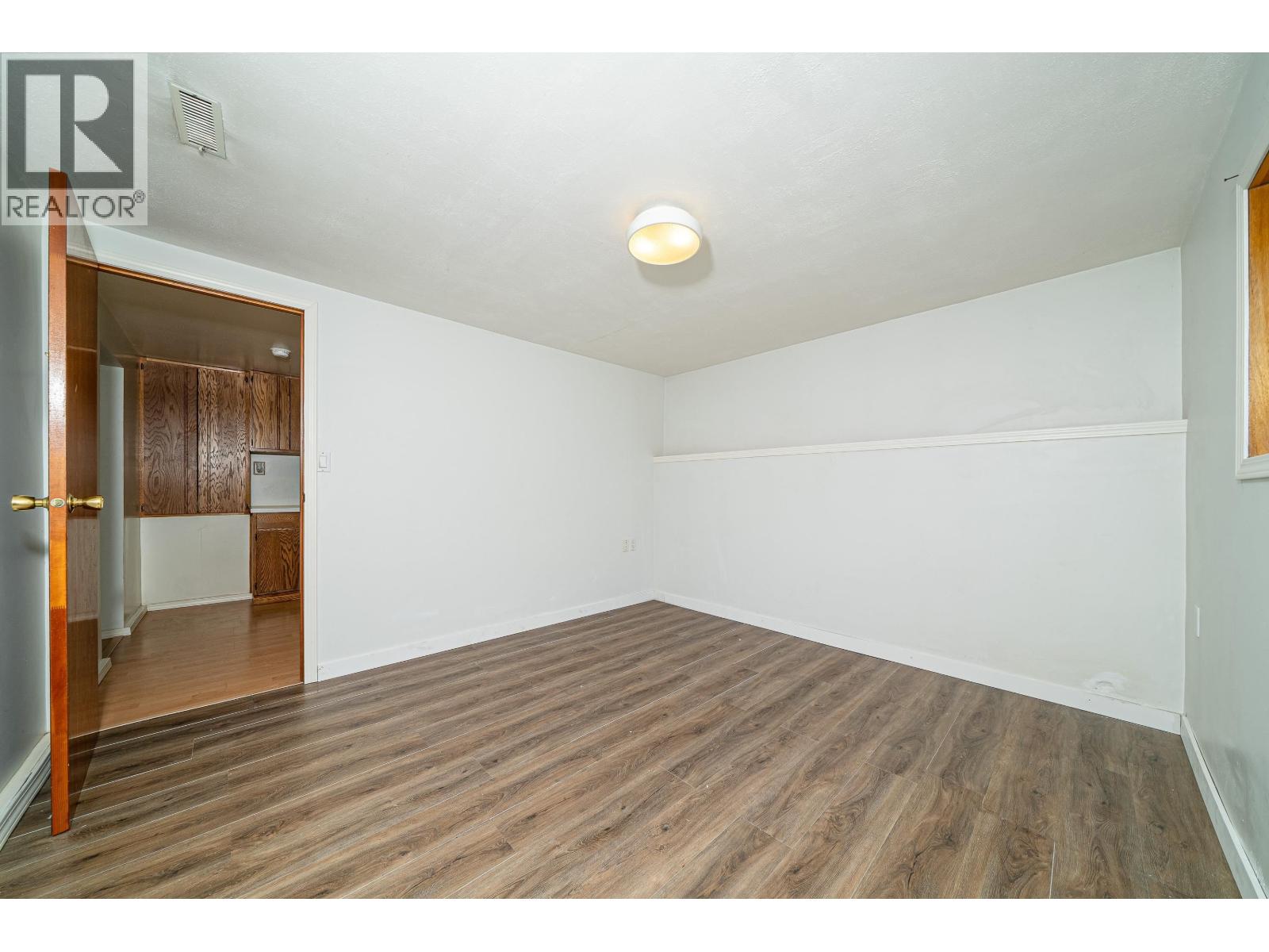 432 W 25th Street, North Vancouver, British Columbia  V7N 2G2 - Photo 6 - R3026309