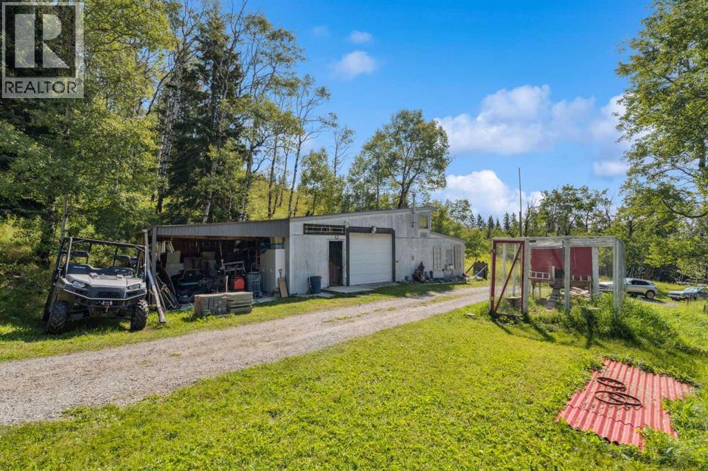 200, 229306 Highway 762, Rural Foothills County, Alberta  T0L 0K0 - Photo 37 - A2252381