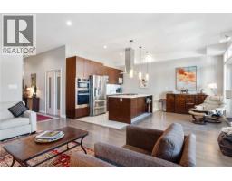 403 10 Chapel St Aqua Residence