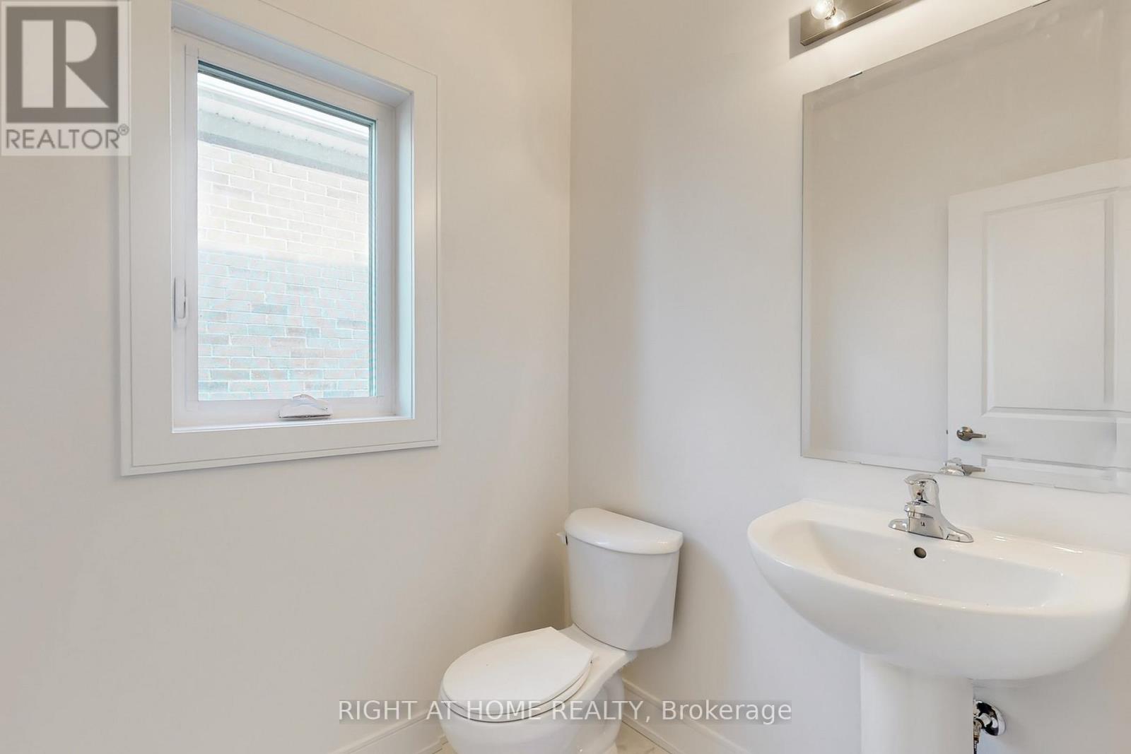 243 Duncan Street, Clearview, Ontario  L0M 1S0 - Photo 20 - S12438151