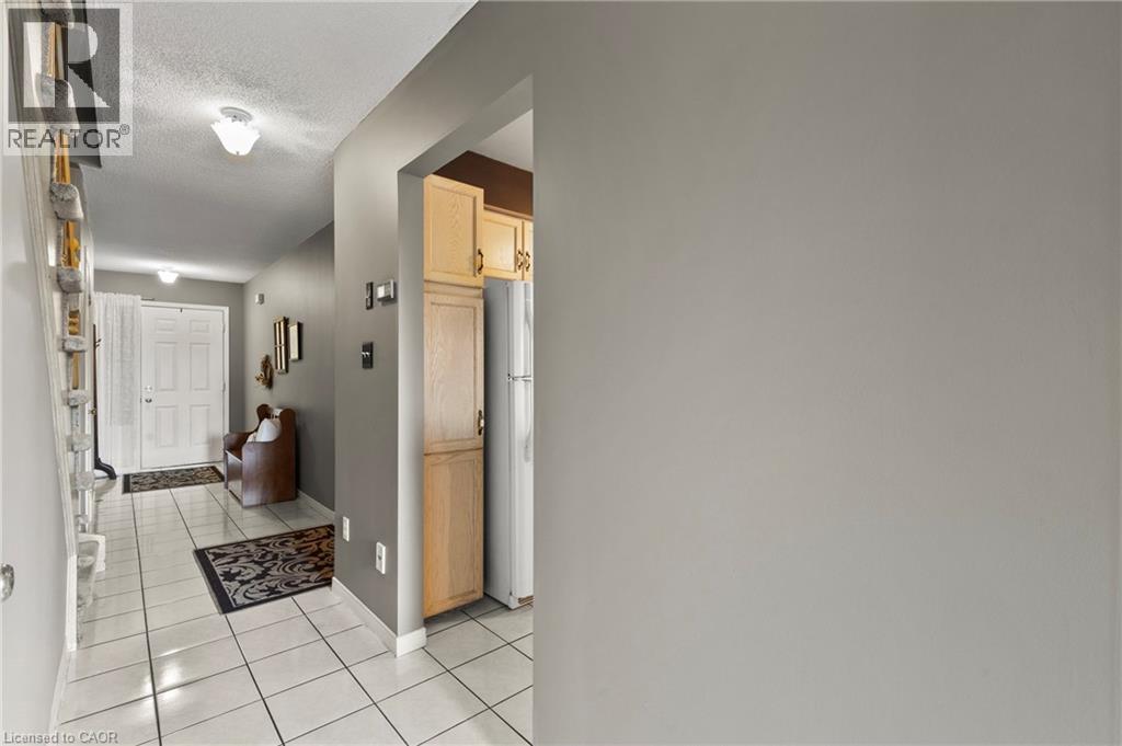 1860 Upper Gage Avenue Unit# 11, Hamilton, Ontario  L8W 3Y6 - Photo 10 - 40775514
