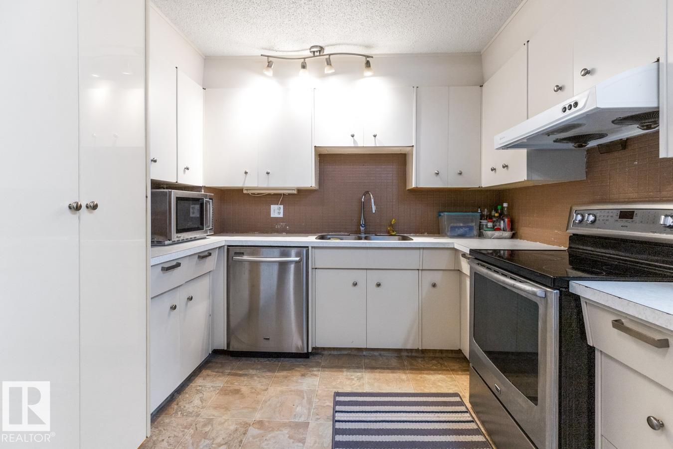 6303 89 Av Nw, Edmonton, Alberta  T6B 2G5 - Photo 11 - E4460281