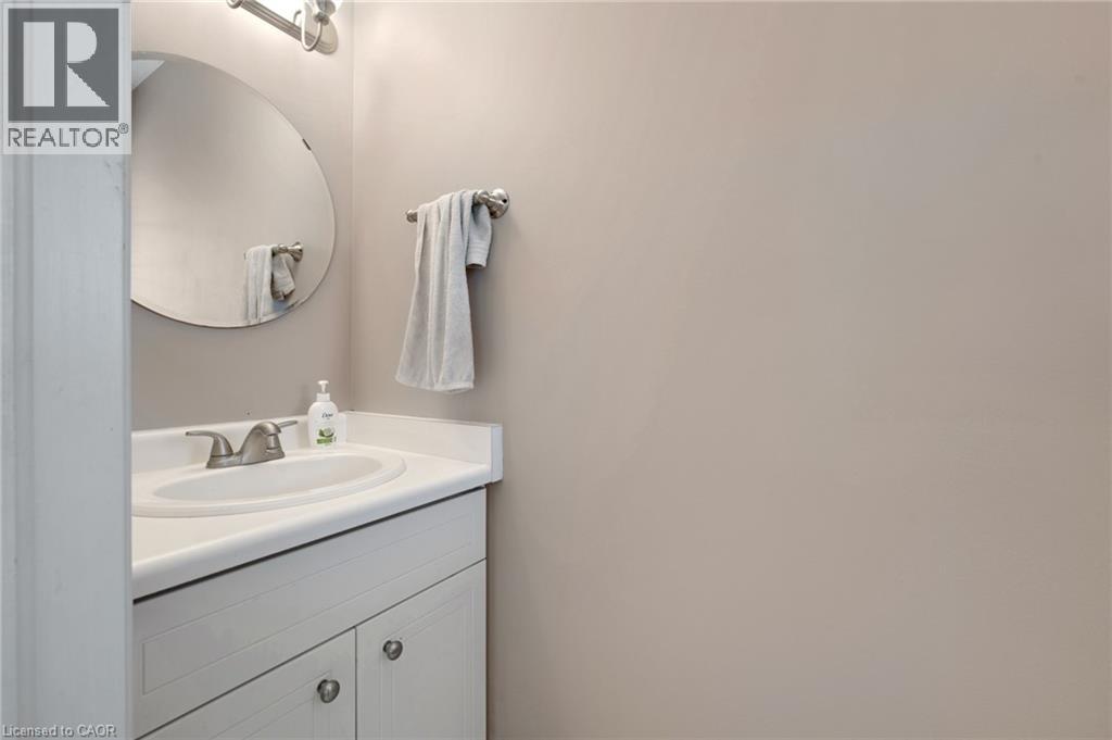 33 Critcher Avenue, Cambridge, Ontario  N1T 2C5 - Photo 7 - 40775539
