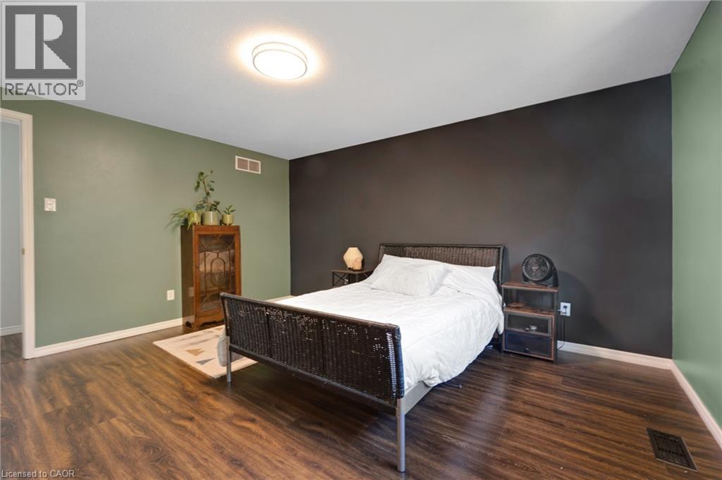 33 Critcher Avenue, Cambridge, Ontario  N1T 2C5 - Photo 18 - 40775539