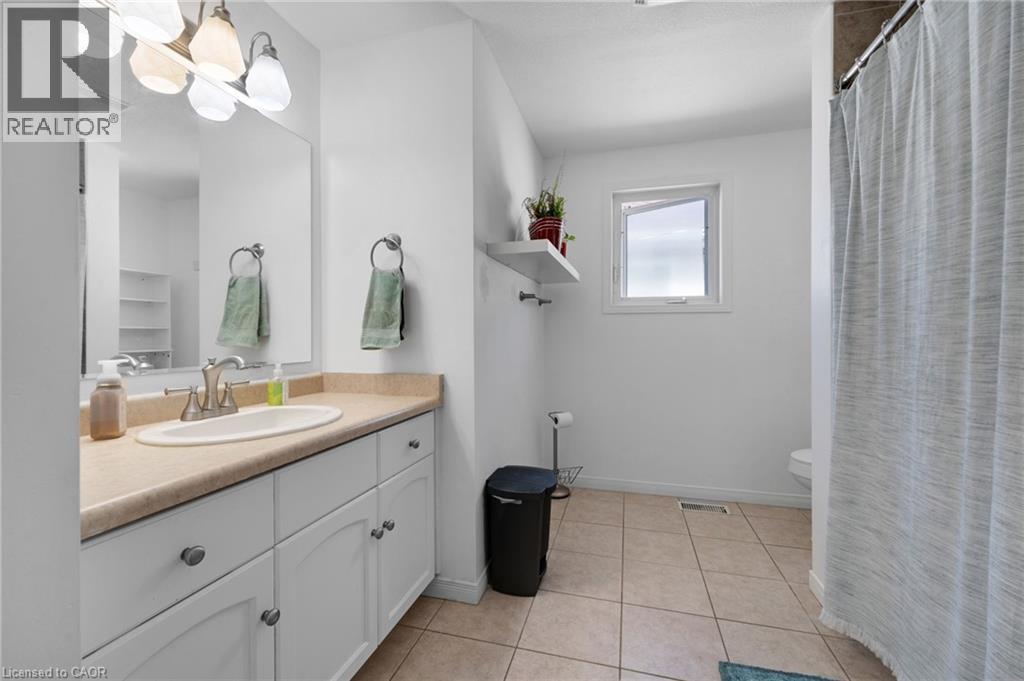 33 Critcher Avenue, Cambridge, Ontario  N1T 2C5 - Photo 25 - 40775539