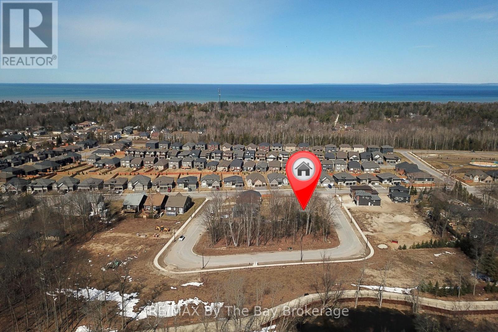 36 Joanne Crescent, Wasaga Beach, Ontario  L9Z 1R4 - Photo 10 - S12438333