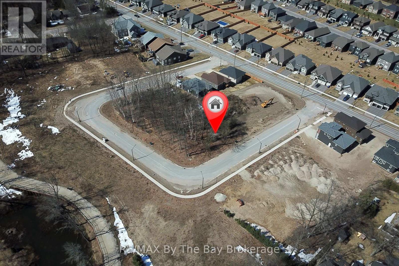 36 Joanne Crescent, Wasaga Beach, Ontario  L9Z 1R4 - Photo 2 - S12438333