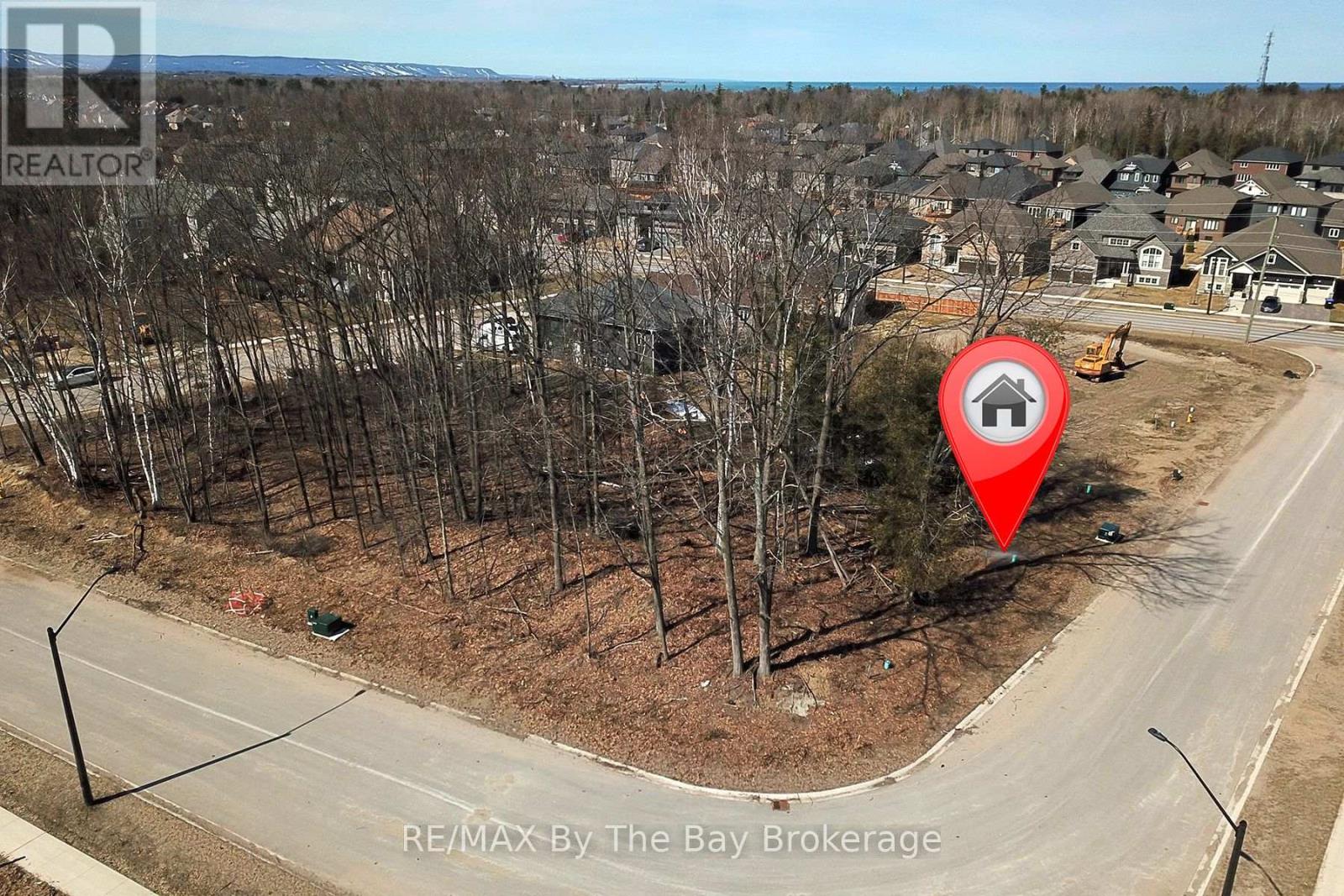 36 Joanne Crescent, Wasaga Beach, Ontario  L9Z 1R4 - Photo 9 - S12438333