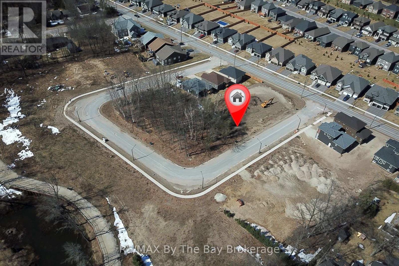 38 Joanne Crescent, Wasaga Beach, Ontario  L9Z 1R4 - Photo 2 - S12438335