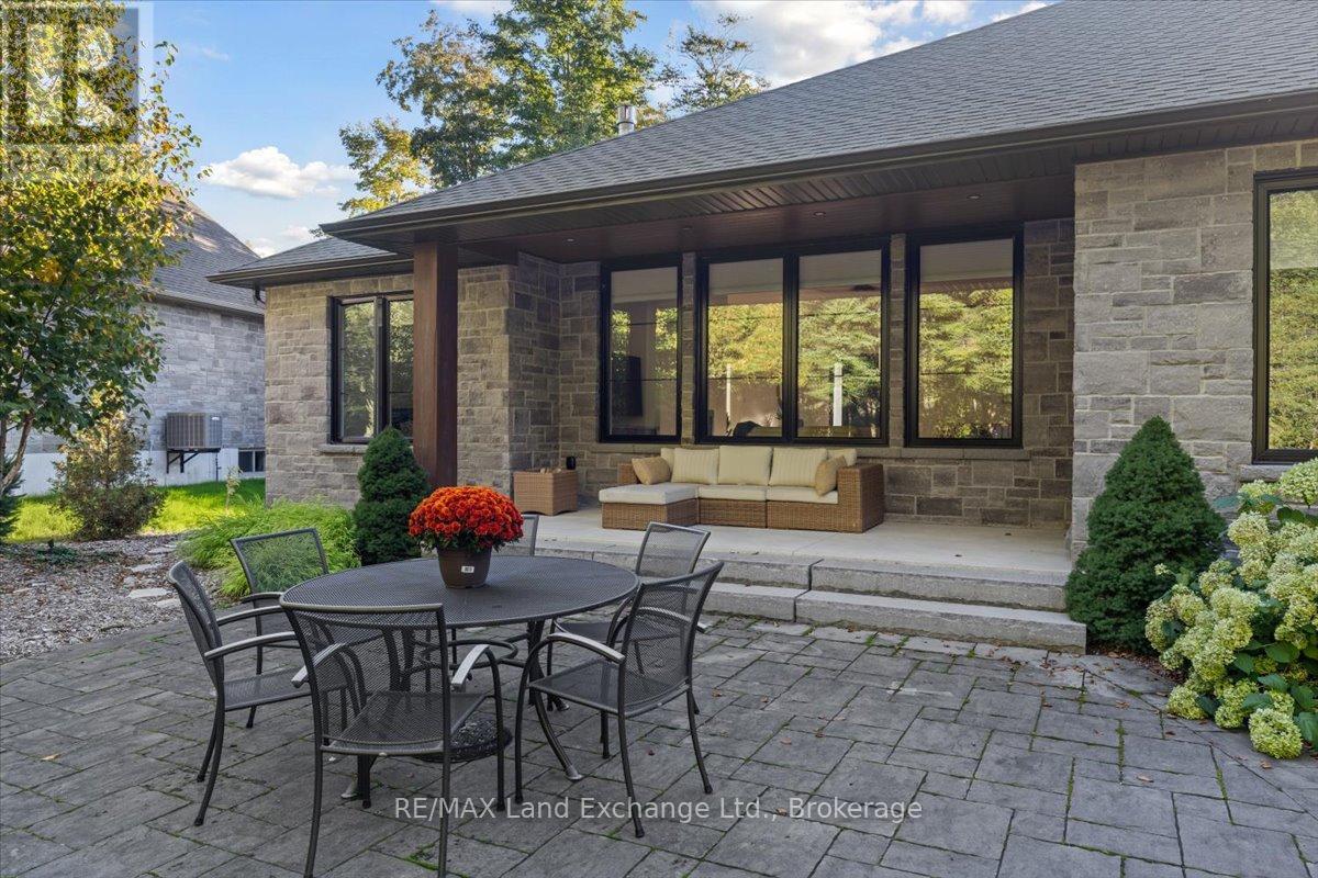57 Pegasus Trail, Saugeen Shores, Ontario  N0H 2C6 - Photo 34 - X12438270