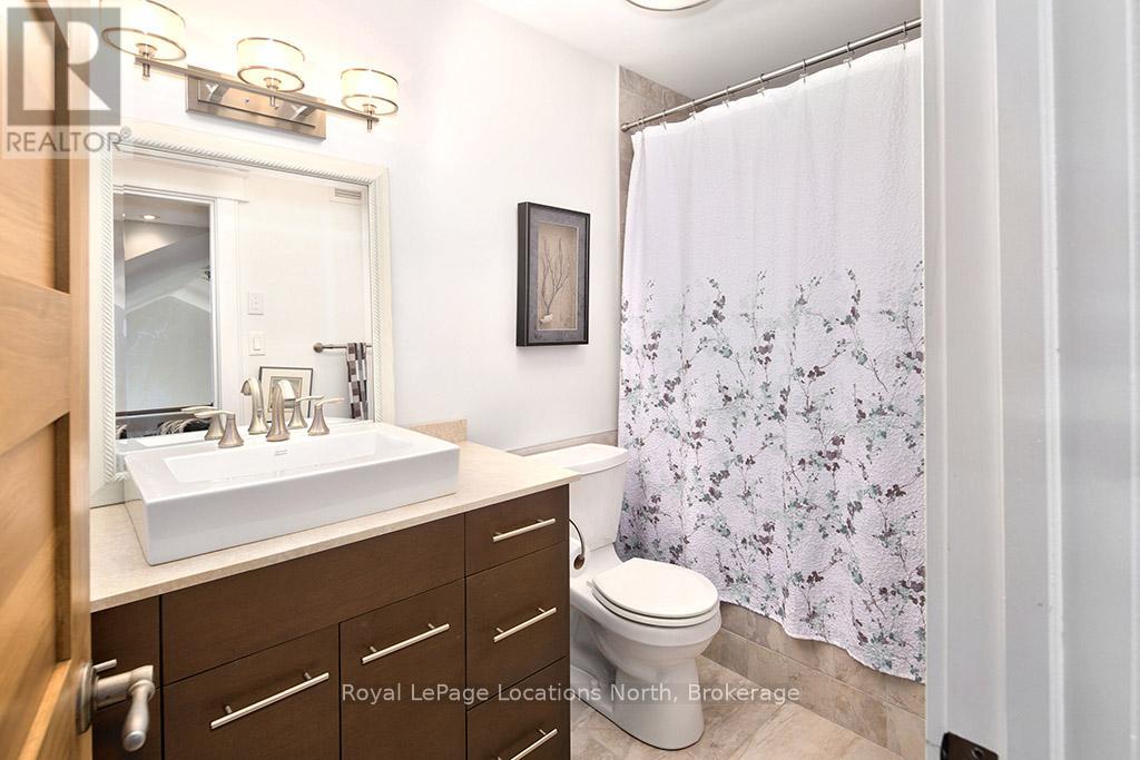 174 High Bluff Lane, Blue Mountains, Ontario  N0H 2P0 - Photo 37 - X12438281