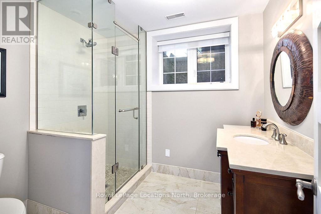 174 High Bluff Lane, Blue Mountains, Ontario  N0H 2P0 - Photo 43 - X12438281