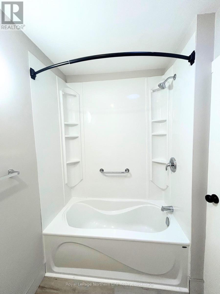 360 Worthington Street W, North Bay, Ontario  P1B 3B6 - Photo 19 - X12438294