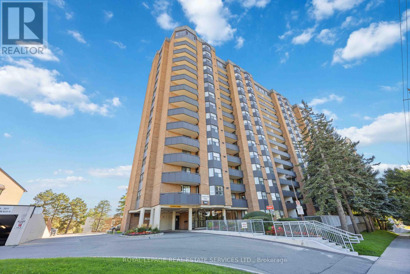 1410 - 3845 Lakeshore Boulevard W, Toronto, Ontario  M8W 4Y3 - Photo 1 - W12438134