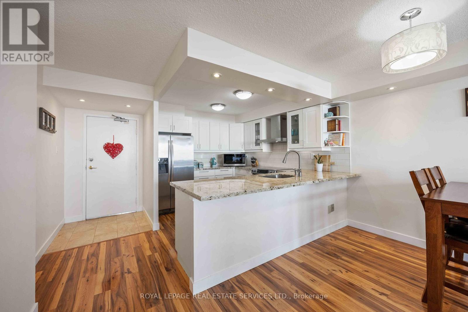 1410 - 3845 Lakeshore Boulevard W, Toronto, Ontario  M8W 4Y3 - Photo 8 - W12438134