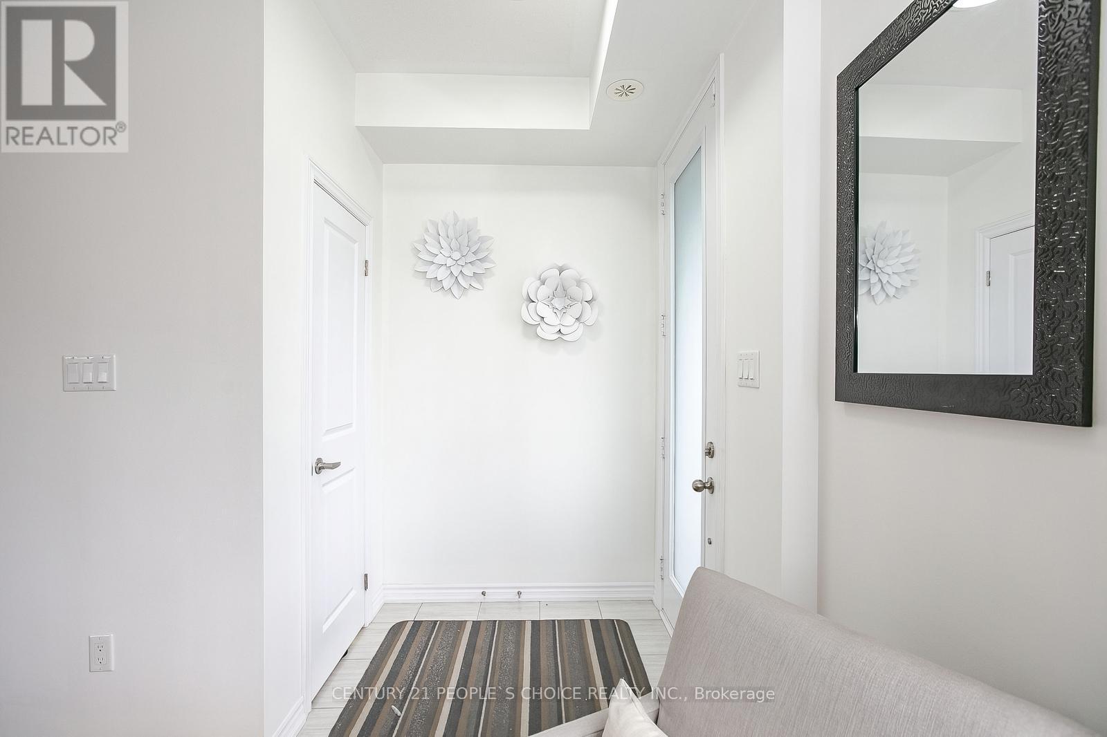 391 The Westway Road, Toronto, Ontario  M9R 1H3 - Photo 8 - W12438142
