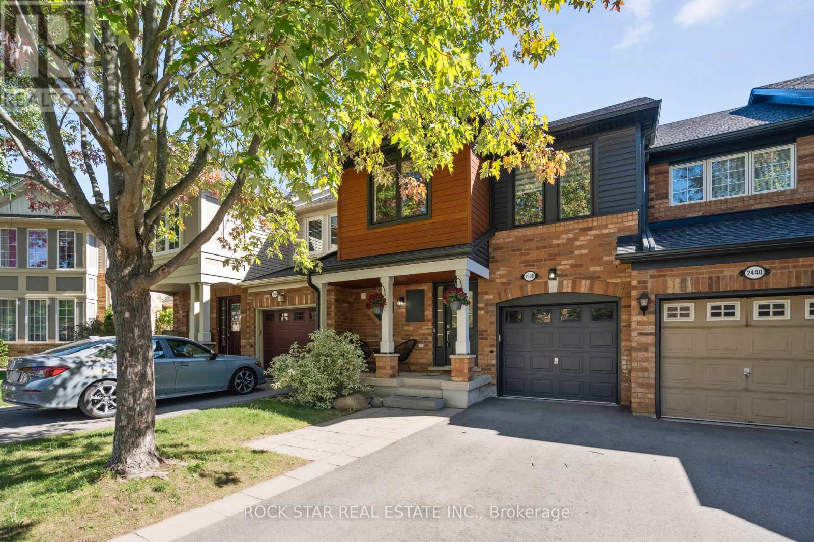 2438 BAINTREE CRESCENT, Oakville, Ontario