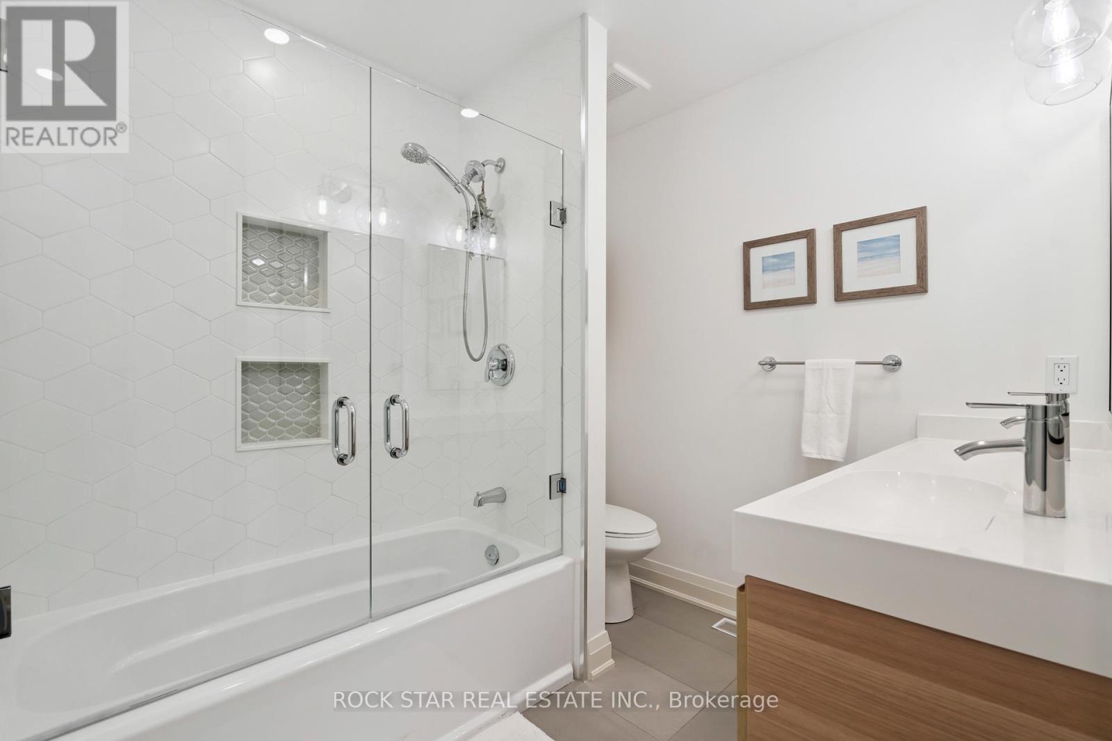 2438 Baintree Crescent, Oakville, Ontario  L6M 4X1 - Photo 15 - W12438153