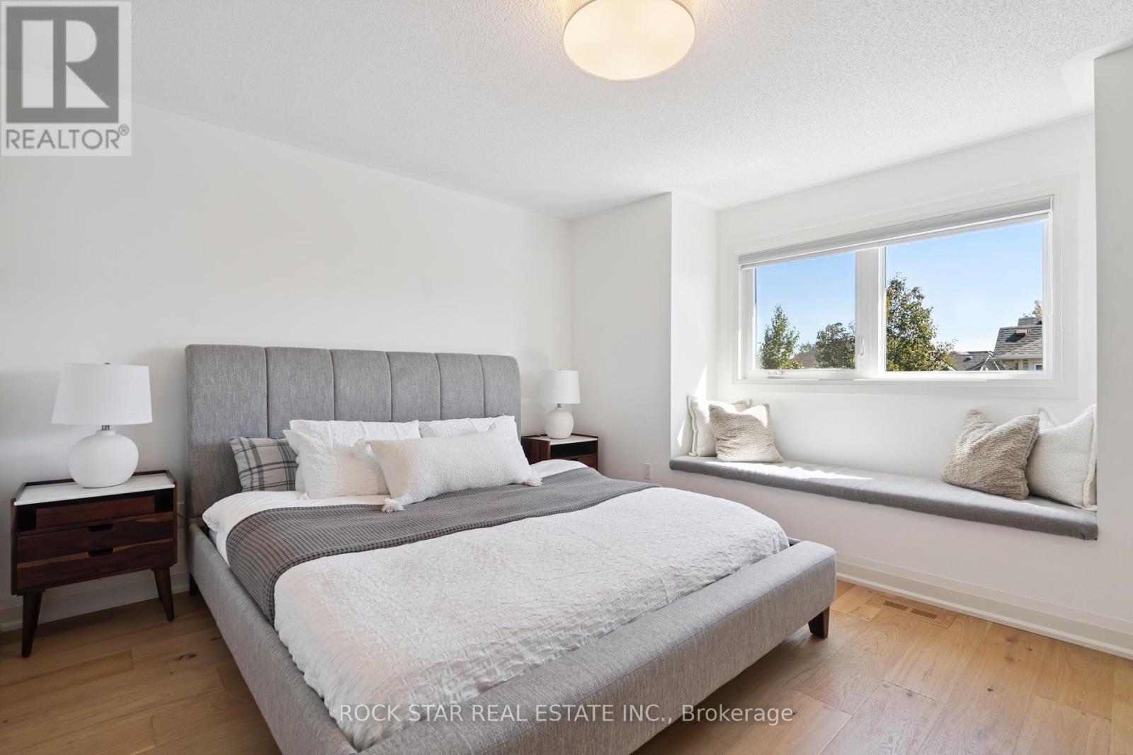 2438 Baintree Crescent, Oakville, Ontario  L6M 4X1 - Photo 16 - W12438153