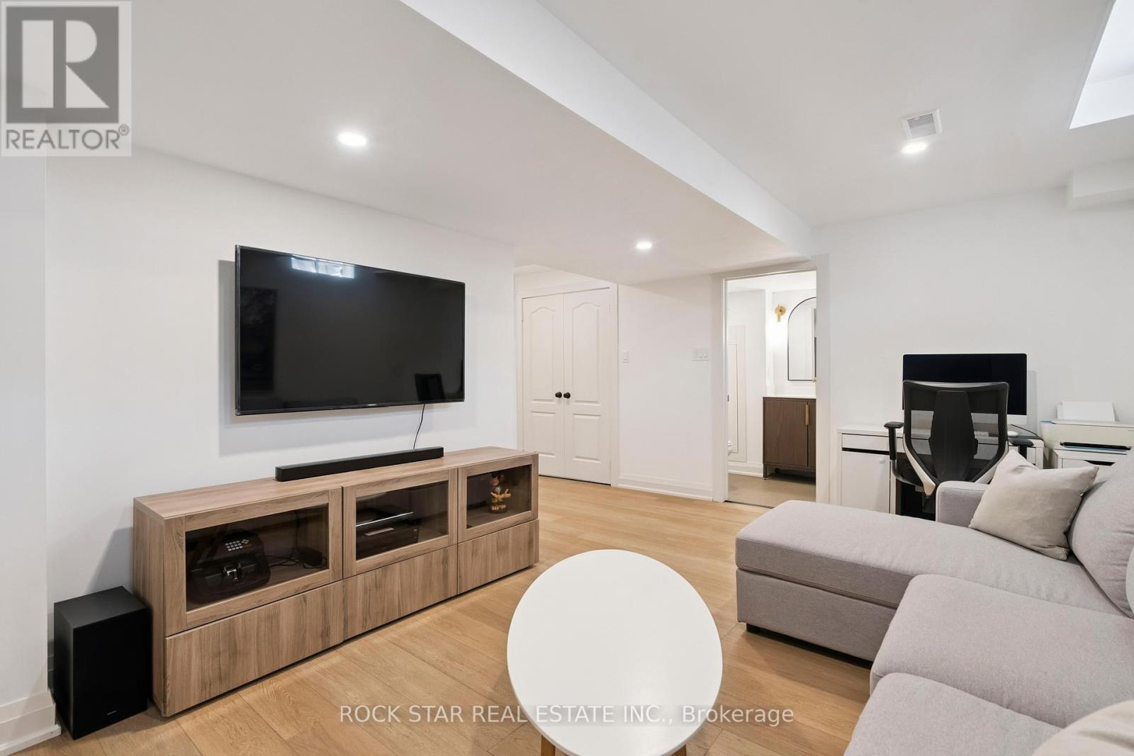 2438 Baintree Crescent, Oakville, Ontario  L6M 4X1 - Photo 26 - W12438153