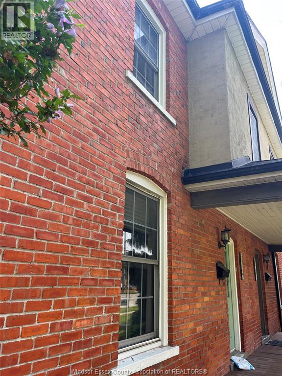 1084 Monmouth, Windsor, Ontario  N8Y 3L7 - Photo 3 - 25025012