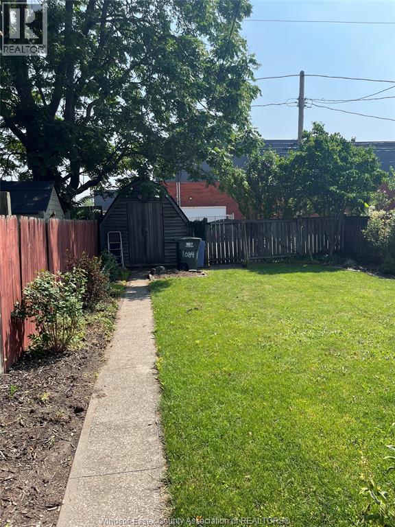 1084 Monmouth, Windsor, Ontario  N8Y 3L7 - Photo 8 - 25025012