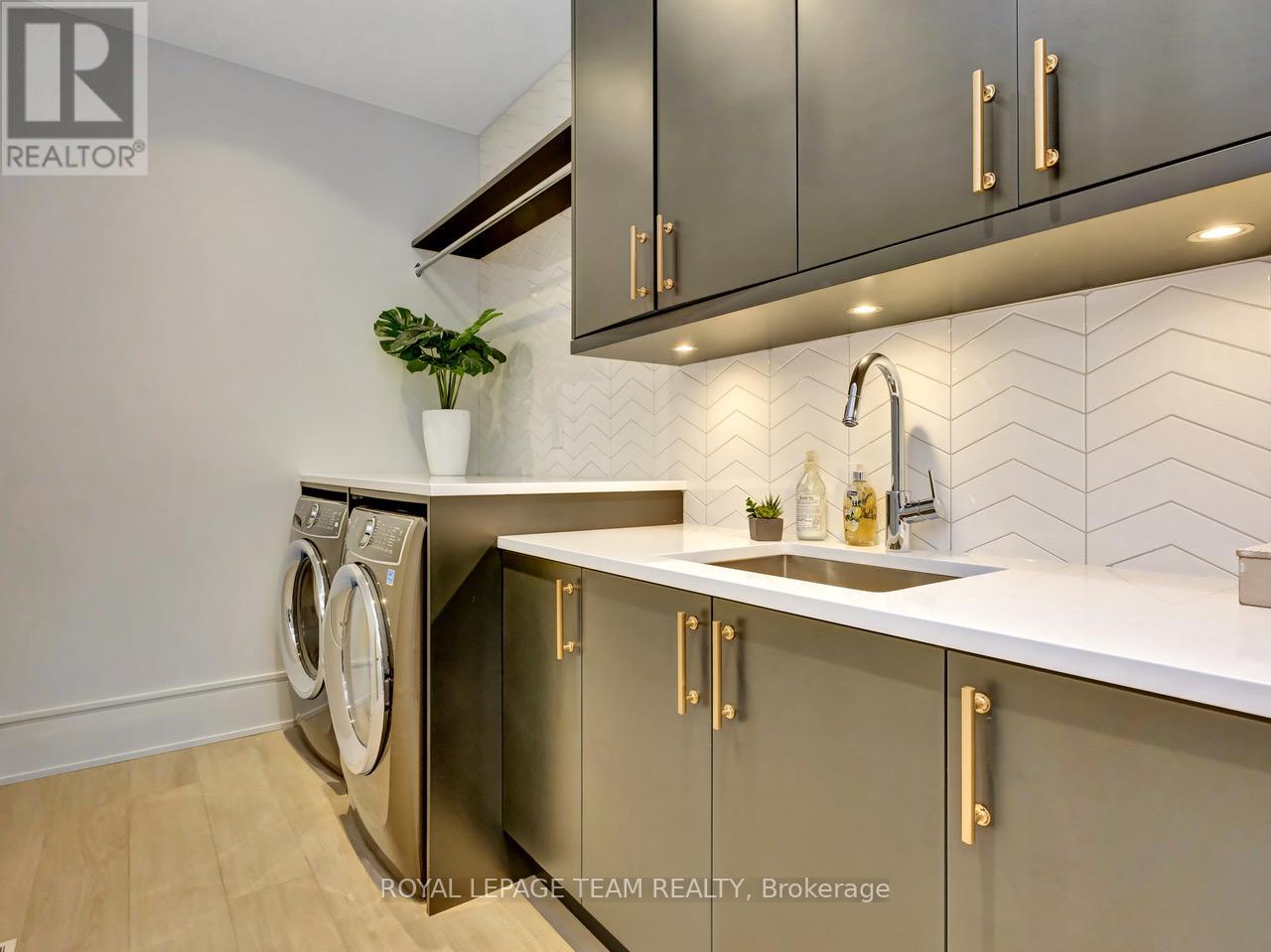 20 Kanata Rockeries, Ottawa, Ontario  K2K 3P4 - Photo 37 - X12378701