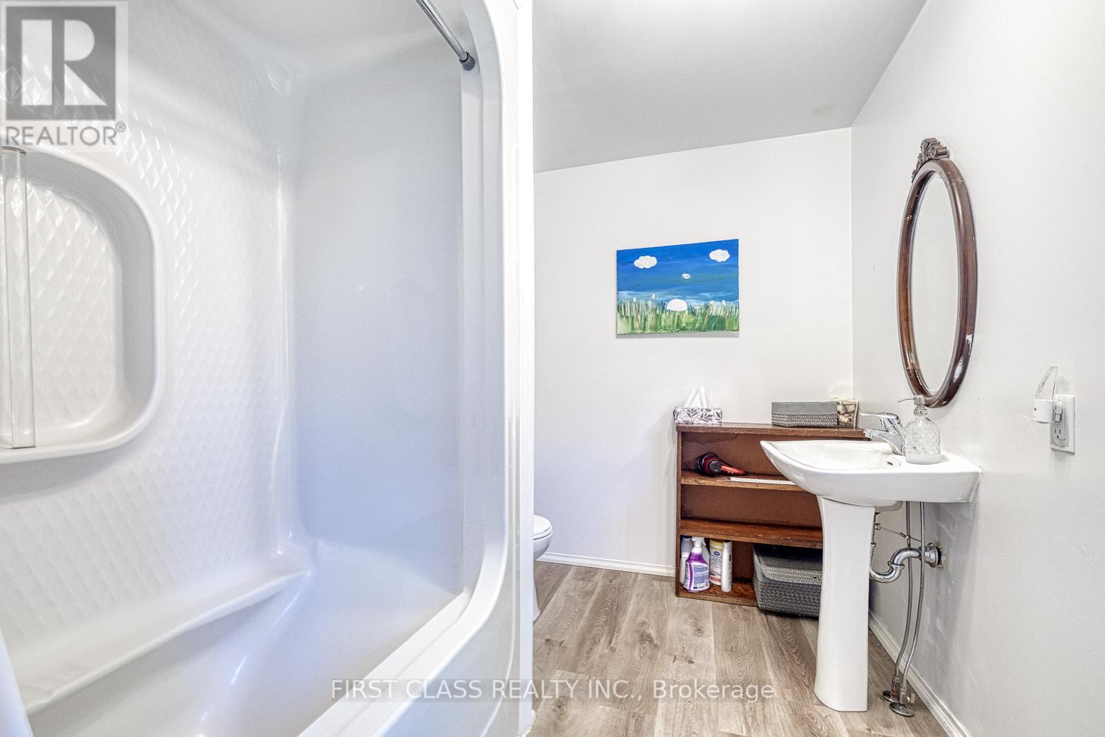312a Henry Lane, Frontenac, Ontario  K0H 1T0 - Photo 18 - X12438123