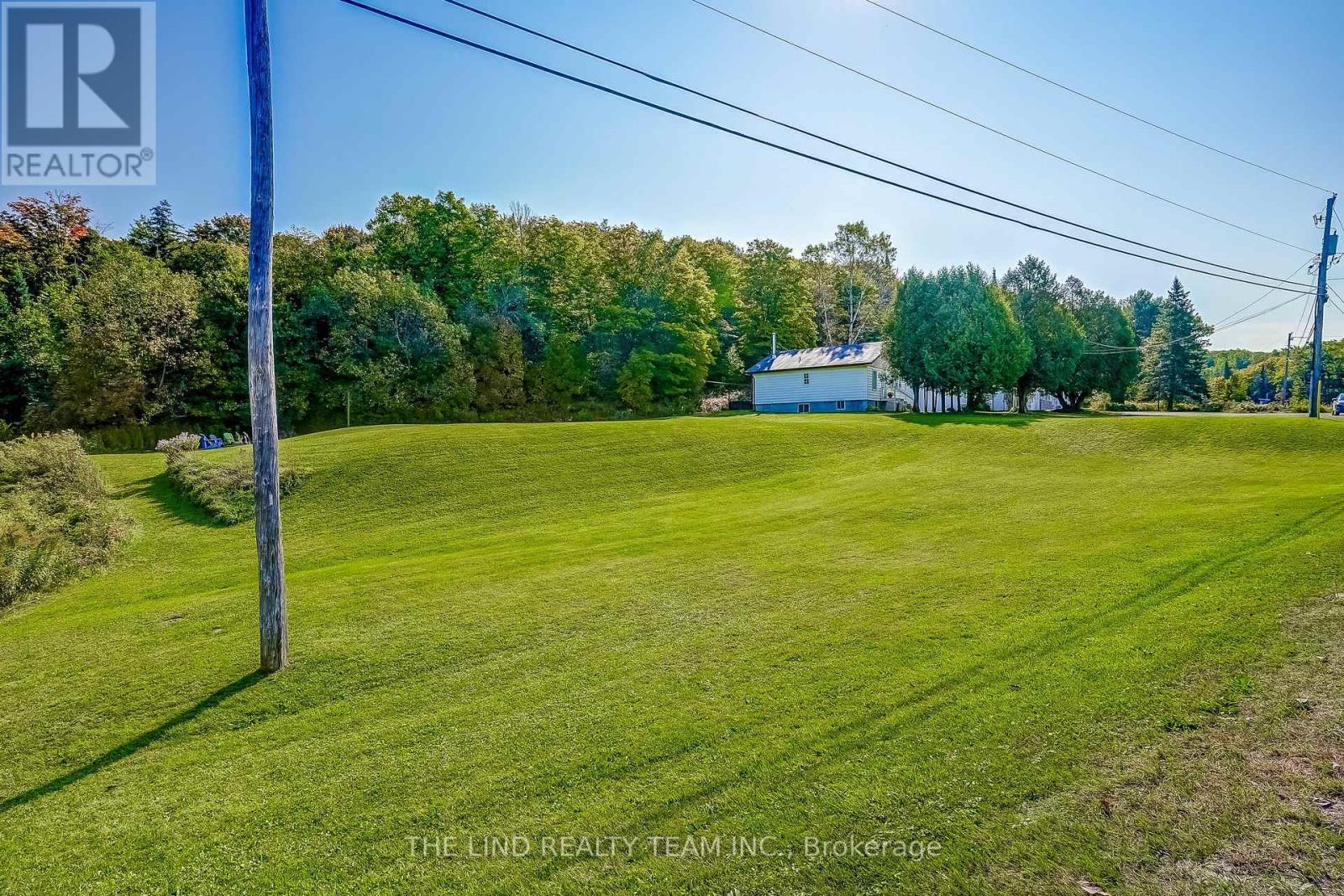 949 Raymond Road, Muskoka Lakes, Ontario  P0B 1M0 - Photo 3 - X12438126
