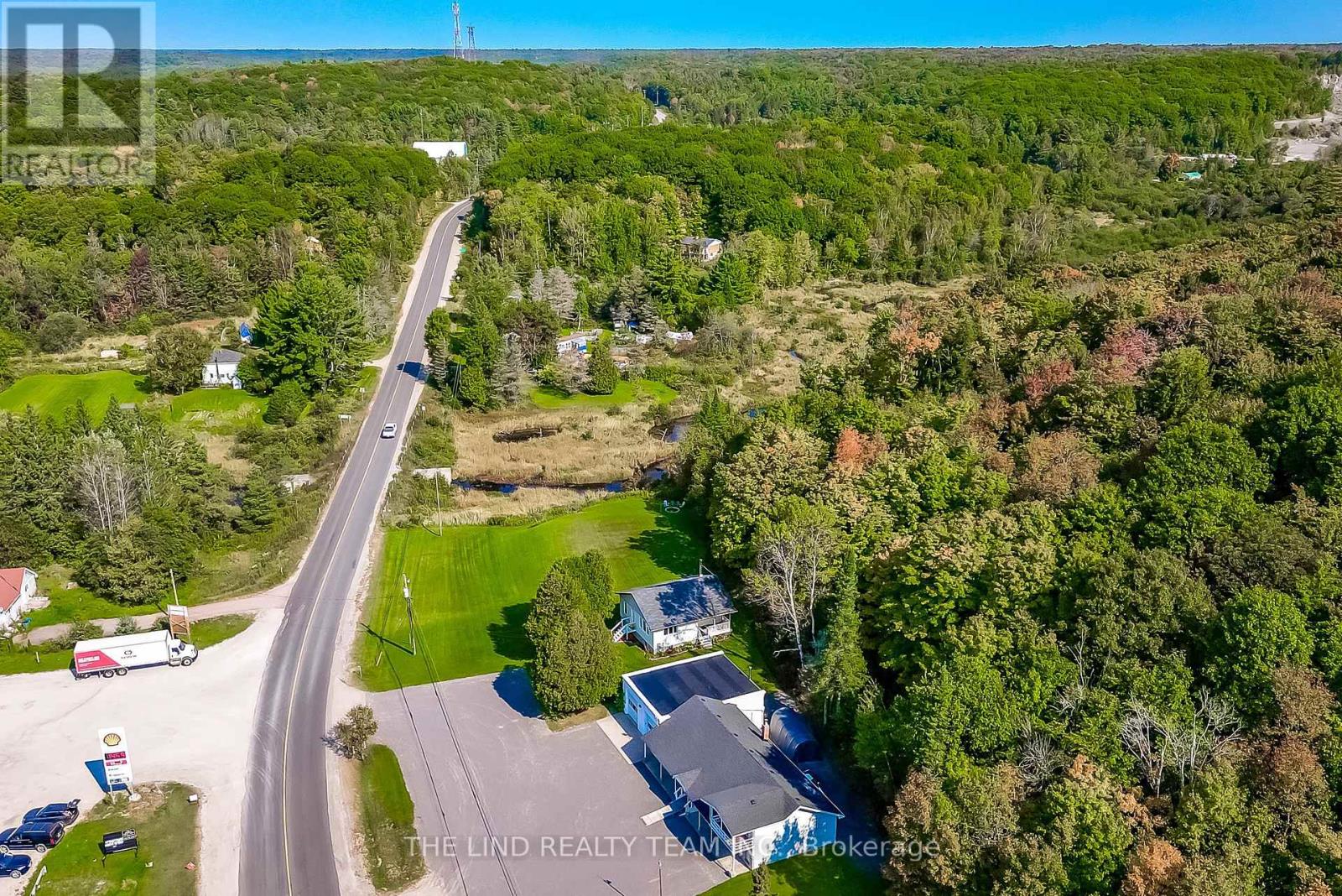 949 Raymond Road, Muskoka Lakes, Ontario  P0B 1M0 - Photo 47 - X12438126