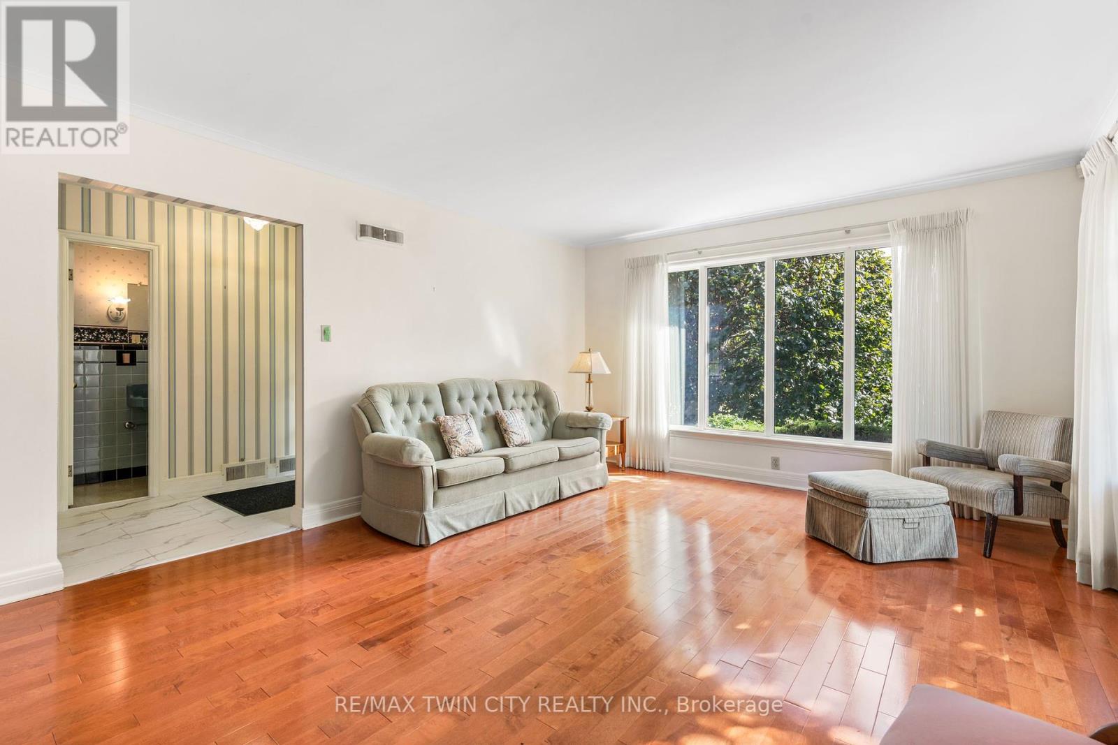 130 Highland Park, Cambridge, Ontario  N3H 3H4 - Photo 10 - X12438141