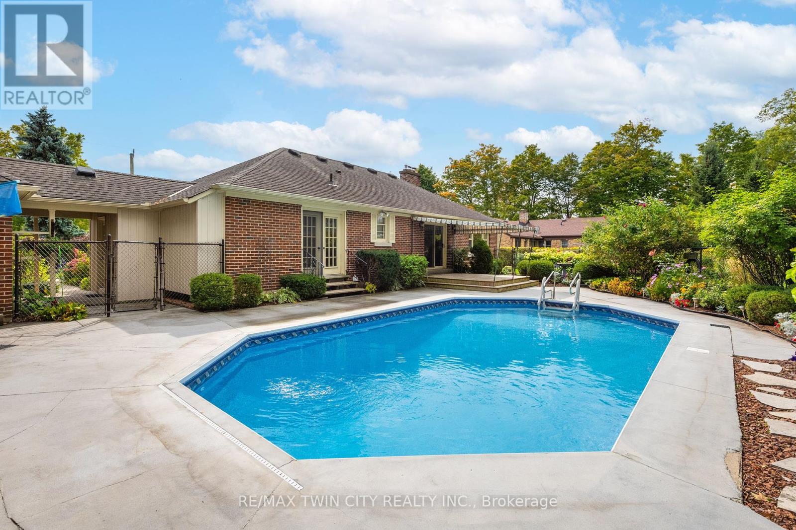 130 Highland Park, Cambridge, Ontario  N3H 3H4 - Photo 37 - X12438141